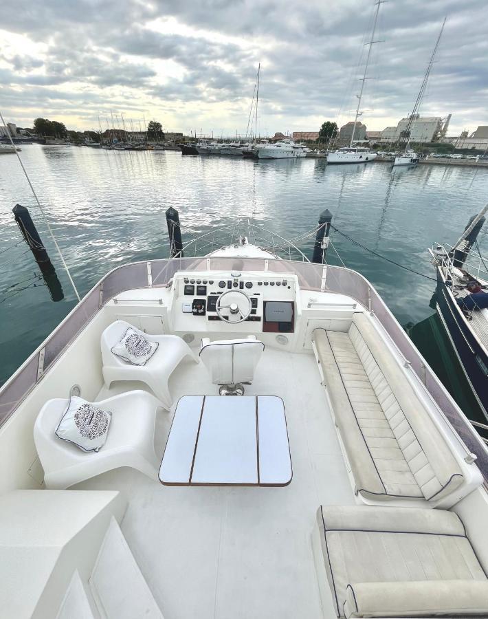 ホテル Navi Yacht A Sete, 2 A 8 Couchages, Privatif エクステリア 写真