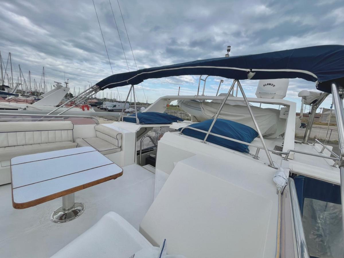 ホテル Navi Yacht A Sete, 2 A 8 Couchages, Privatif エクステリア 写真